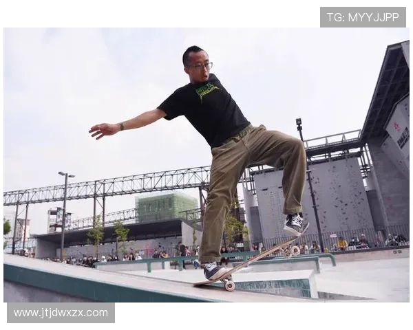 上海极限运动队在世界滑板锦标赛中以86分稳居积分榜首位