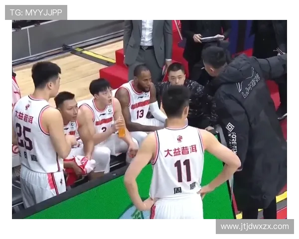 广州篮球队技术争议引发热议球迷与专家各抒己见探讨战术与裁判判罚